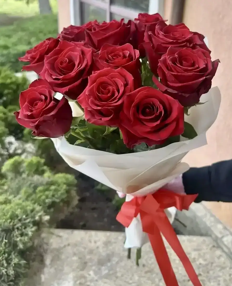 Букет из 11 красных роз