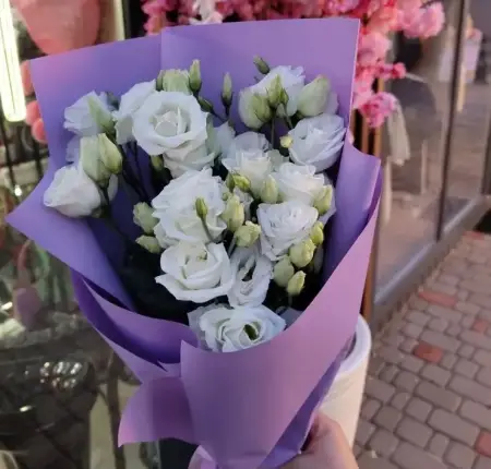 Букет из белых эустом